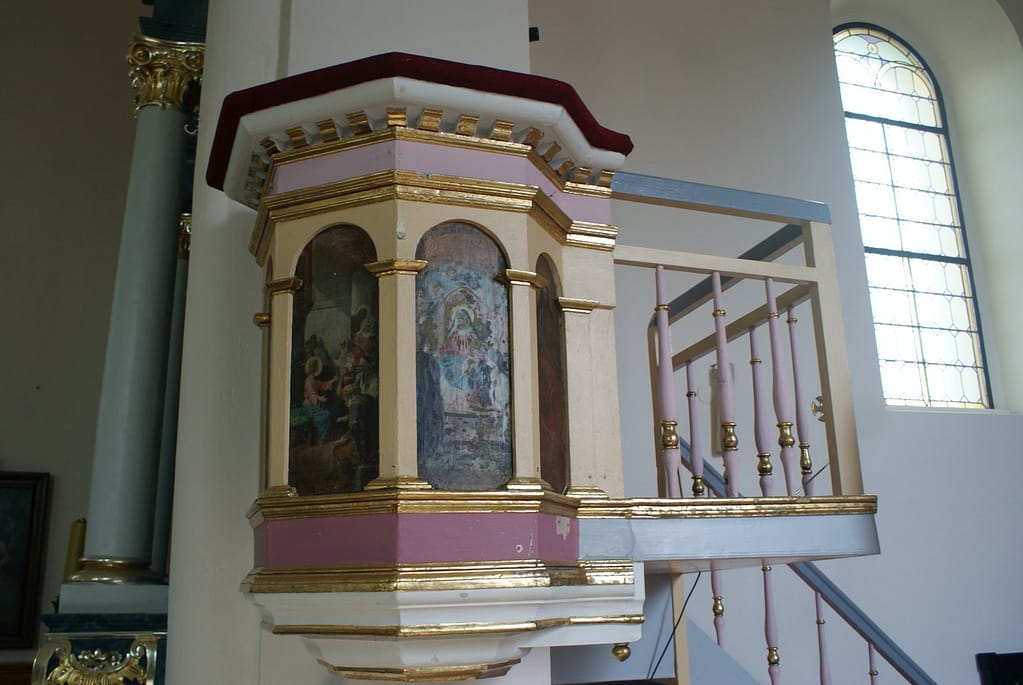 Iłówiec - ambona przed konserwacją